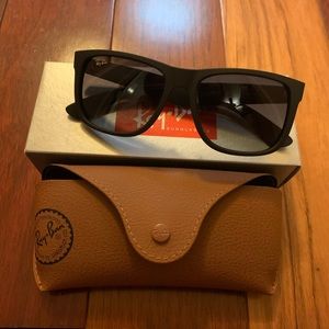 Ray-Ban Justin Classic Sunglasses